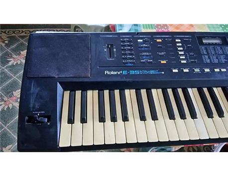 Roland e-35 org. 